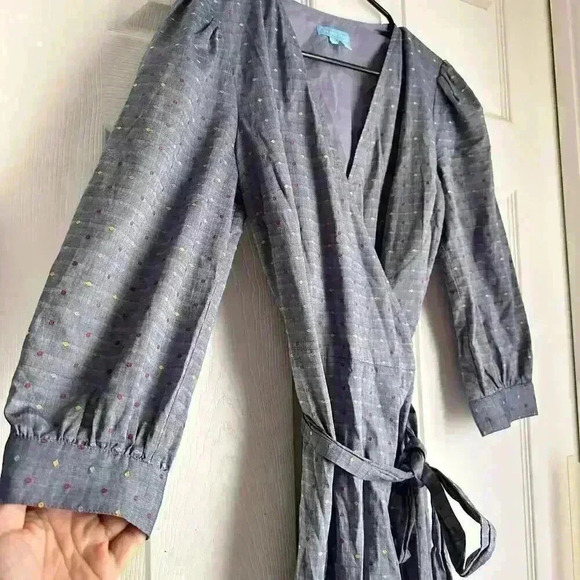 Draper James Chambray Denim Polka Dot True Wrap Dress Size 6 Preppy Midi - Picture 3 of 8